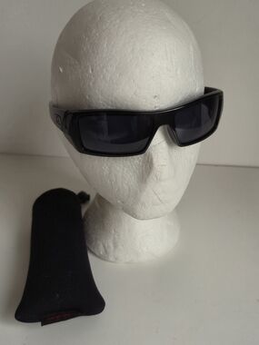 Vintage Oakley Gascan Black Wrap   Rectangular Sunglasses Gorpcore Sporty Y2K